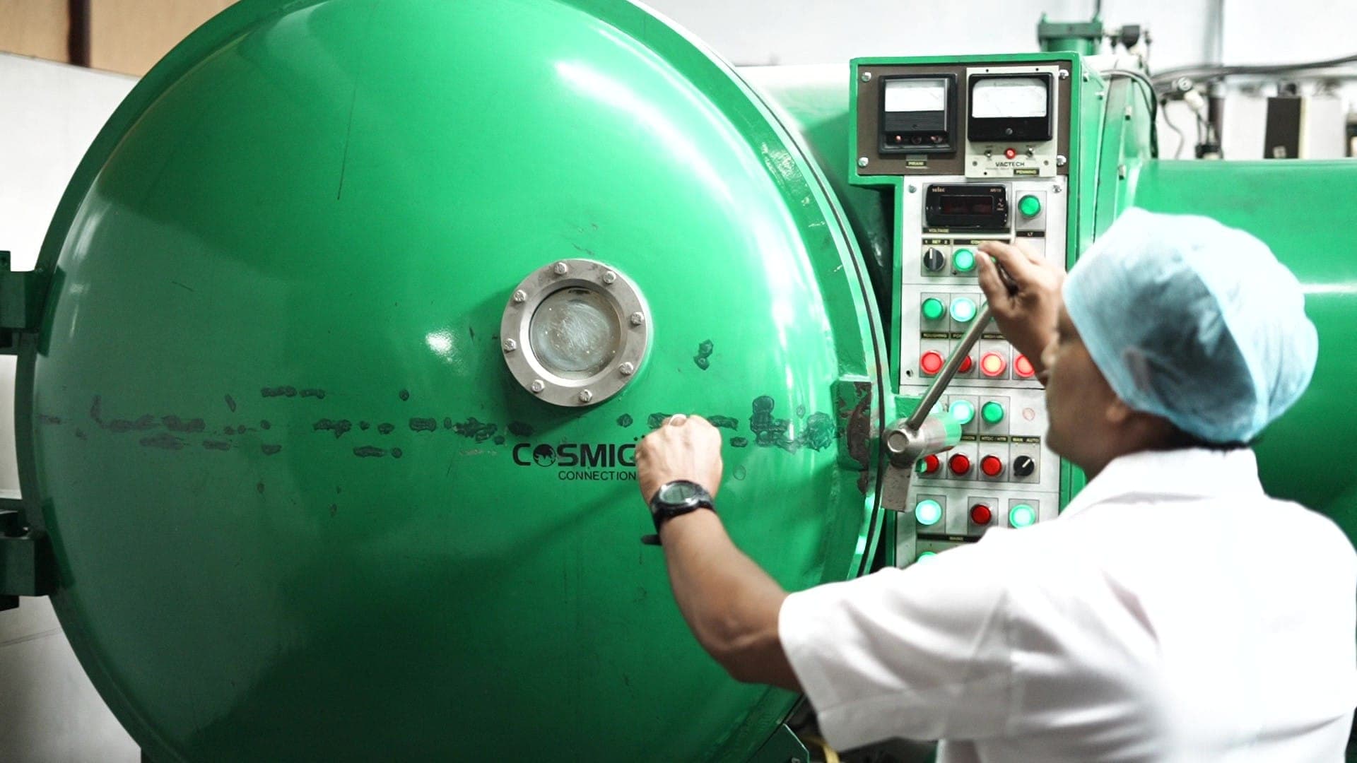 Vacuum Metalizing Plant
